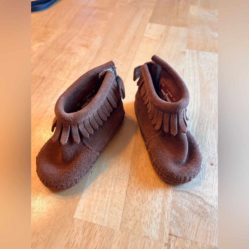 Minnetonka Kids Brown Fringe Moccasins 3